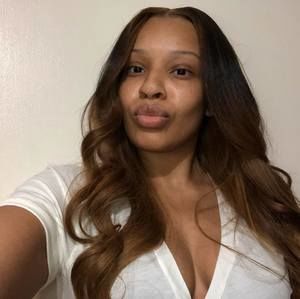 Meet your Posher, Erinika